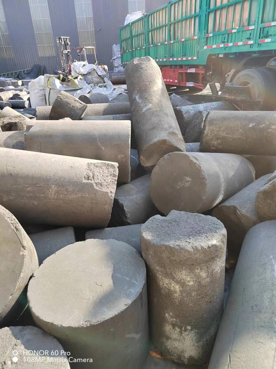 上?；厥諒U石墨電極廠家